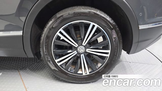 Volkswagen Tiguan 2.0 TDI Prestige — пробег 132 611 км — фото 5 из 5