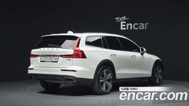 Volvo V60 из Кореи Encar