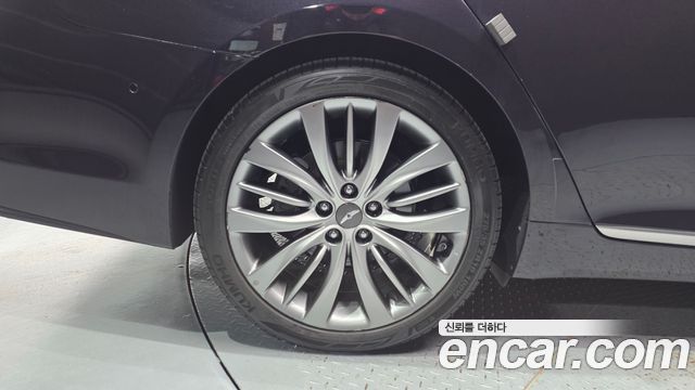 Hyundai Genesis из Кореи Encar