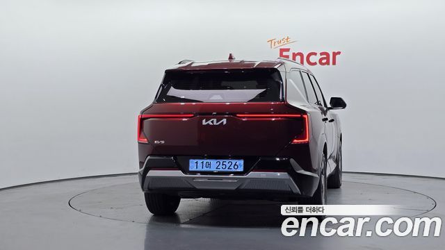 Kia EV5 Long Range 2WD Earth — пробег 6 098 км — фото 4 из 5