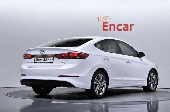 Hyundai AVANTE 1.6 GDI Value Plus — пробег 24 993 км — фото 2 из 5