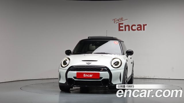 Mini Cooper Classic Launch Pack Third Generation — пробег 20 821 км — фото 3 из 5