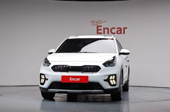 Kia Niro 1.6 HEV Signature — пробег 42 213 км — фото 3 из 5
