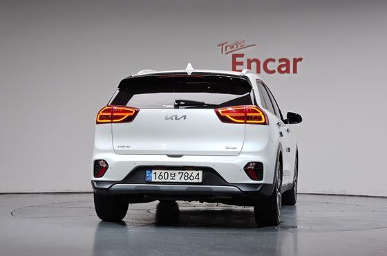 Kia Niro 1.6 HEV Signature — пробег 42 213 км — фото 4 из 5