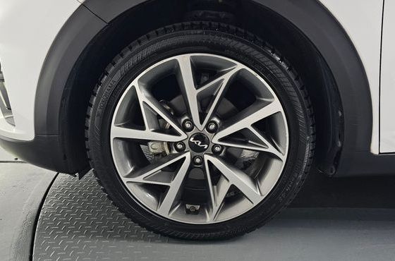 Kia Niro 1.6 HEV Signature — пробег 42 213 км — фото 5 из 5