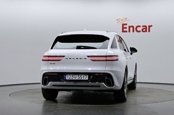 Genesis GV70 2.5T Gasoline 2WD — пробег 13 796 км — фото 4 из 5