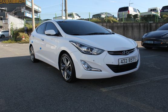 Hyundai AVANTE 1.6 GDi Premium Standard — пробег 105 000 км — фото 2 из 5