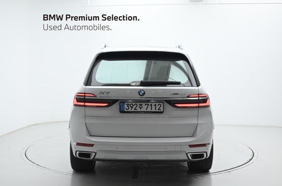 BMW X7 xDrive 40i Design Pure Excellence 6-Seater — пробег 15 606 км — фото 4 из 5