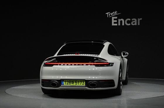 Porsche 911 Carrera S — пробег 7 994 км — фото 4 из 5