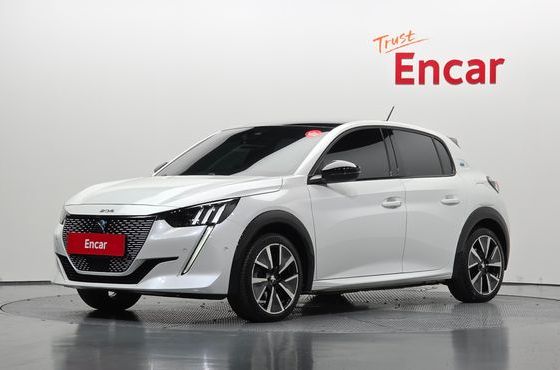Peugeot 208 GT — пробег 25 230 км — фото 1 из 5