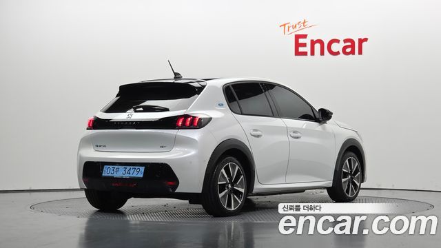 Peugeot 208 GT — пробег 25 230 км — фото 2 из 5