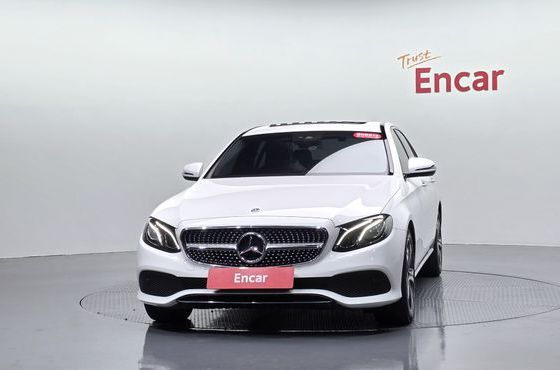 Mercedes-Benz E-Class E300 Avantgarde — пробег 39 145 км — фото 3 из 5