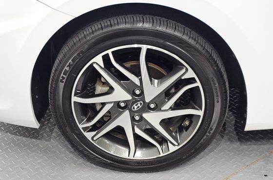 Hyundai Accent 1.4 VVT Premium — пробег 61 578 км — фото 5 из 5