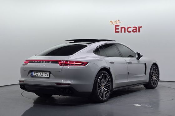 Porsche Panamera 3.0 AWD — пробег 98 554 км — фото 2 из 5