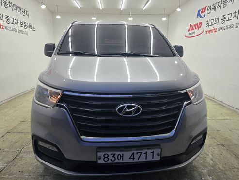 Hyundai Starex Van 3-Seater Smart — пробег 216 170 км — фото 2 из 5