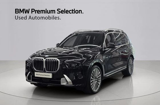 BMW X7 xDrive 40i Design Pure Excellence 6-Seater — пробег 3 743 км — фото 1 из 5