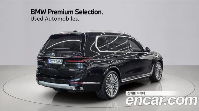 BMW X7 xDrive 40i Design Pure Excellence 6-Seater — пробег 3 743 км — фото 2 из 5