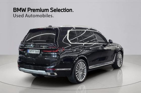 BMW X7 xDrive 40i Design Pure Excellence 6-Seater — пробег 3 743 км — фото 2 из 5