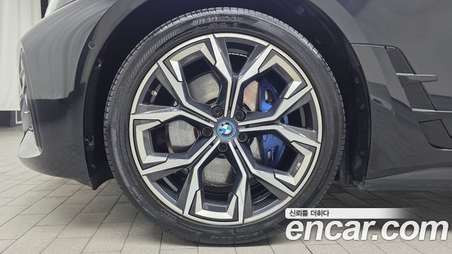 BMW i4 eDrive40 M Sports Pro — пробег 50 659 км — фото 5 из 5