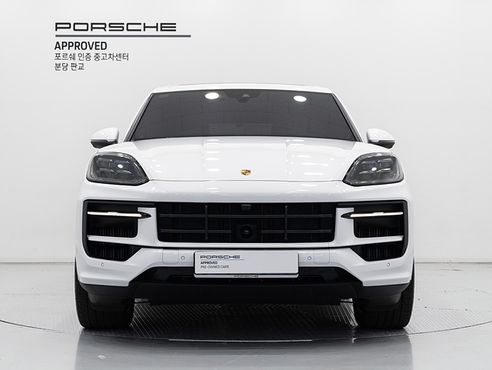 Porsche Cayenne 3.0 E-Hybrid — пробег 15 220 км — фото 2 из 5
