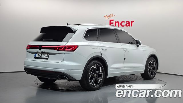 Volkswagen Touareg 3.0 TDI Prestige — пробег 32 609 км — фото 2 из 5