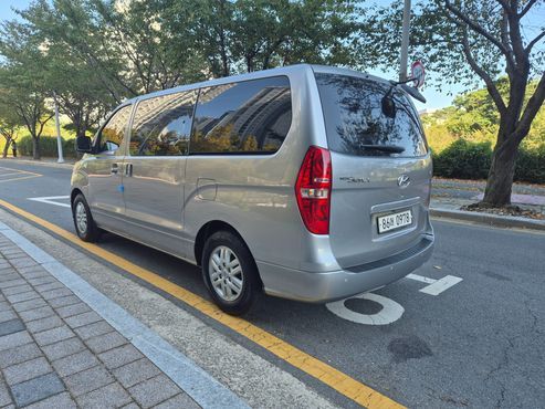 Hyundai Starex Van 5-Seater Modern — пробег 61 804 км — фото 4 из 5