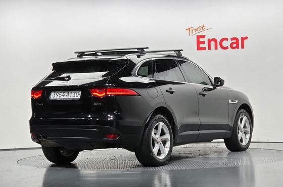 Jaguar F-PACE 20d Prestige — пробег 111 120 км — фото 2 из 5