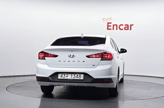 Hyundai AVANTE 1.6 Smart — пробег 82 052 км — фото 4 из 5