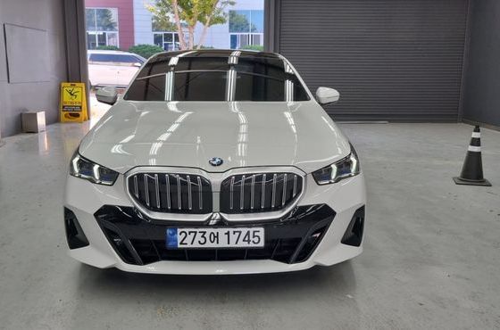BMW 5-Series 530i xDrive M Sport — пробег 14 846 км — фото 1 из 5