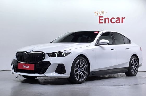 BMW i5 eDrive 40 M Sport — пробег 33 711 км — фото 1 из 5