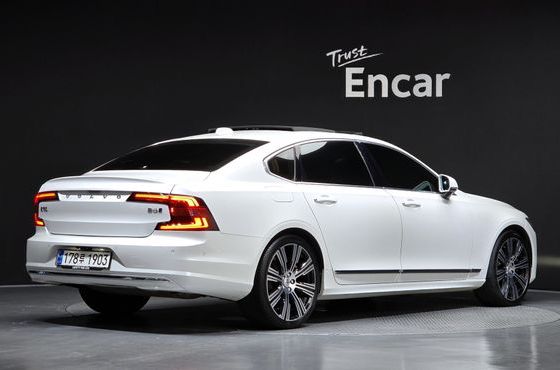 Volvo S90 B6 AWD Ultimate Bright — пробег 96 395 км — фото 2 из 5