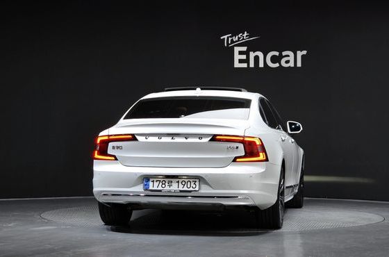 Volvo S90 B6 AWD Ultimate Bright — пробег 96 395 км — фото 4 из 5