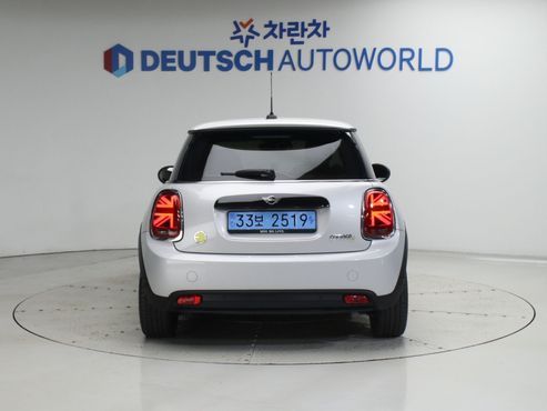 Mini Cooper SE Classic 3rd — пробег 37 467 км — фото 4 из 5