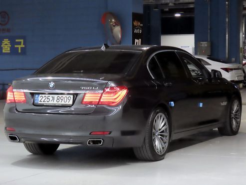 BMW 7-Series 750Li xDrive — пробег 74 574 км — фото 2 из 5