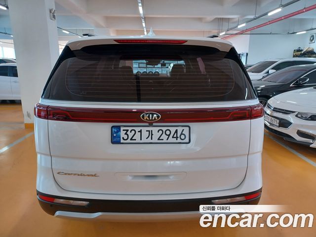 Kia Carnival из Кореи Encar