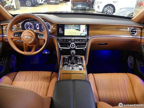 Bentley Flying Spur 4.0 — пробег 12 000 км — фото 4 из 5