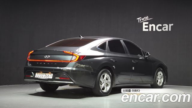 Hyundai Sonata 2.0 Premium — пробег 104 935 км — фото 2 из 5
