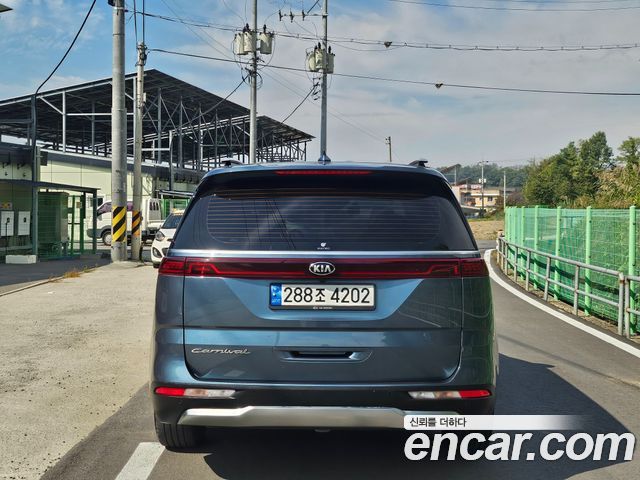 Kia Carnival Diesel 9-Seater Signature — пробег 156 661 км — фото 5 из 5
