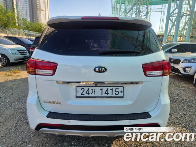 Kia Carnival из Кореи Encar