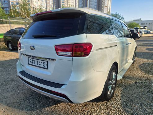 Kia Carnival 9-seater Noblesse — пробег 111 763 км — фото 5 из 5