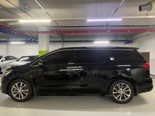 Kia Carnival 7-Seater Limousine VIP — пробег 162 875 км — фото 1 из 5