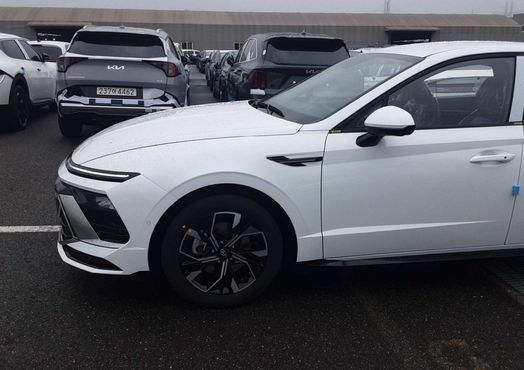 Hyundai Sonata 1.6 Turbo S — пробег 1 км — фото 2 из 5