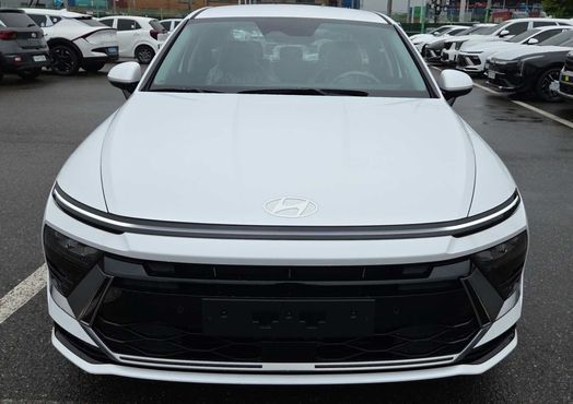 Hyundai Sonata 2.0 S — пробег 1 км — фото 1 из 5