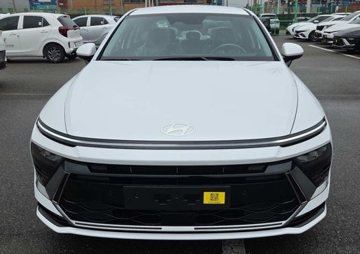 Hyundai Sonata 2.0 S — пробег 1 км — фото 1 из 5