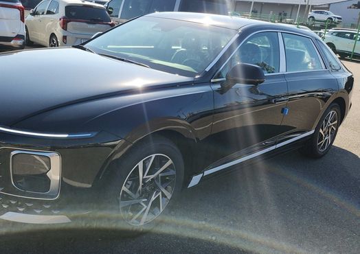 Hyundai Grandeur Premium — пробег 1 км — фото 2 из 5