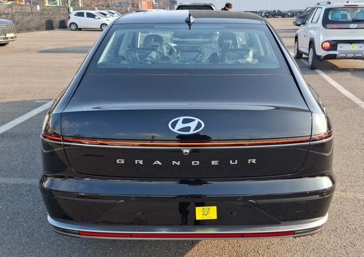 Hyundai Grandeur Premium — пробег 1 км — фото 3 из 5