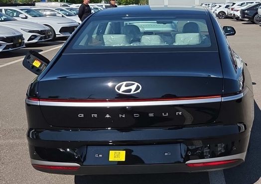 Hyundai Grandeur 2.5 Gasoline 2WD Premium — пробег 1 км — фото 3 из 5