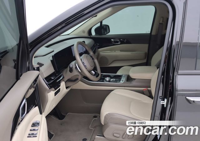 Kia Carnival Gasoline 7-Seater Hi Limousine Signature — пробег 26 826 км — фото 4 из 5