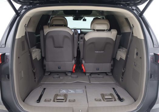 Kia Carnival Gasoline 7-Seater Hi Limousine Signature — пробег 26 826 км — фото 5 из 5
