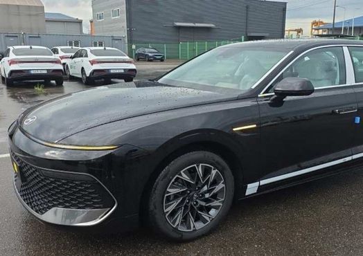 Hyundai Grandeur Premium — пробег 1 км — фото 2 из 5